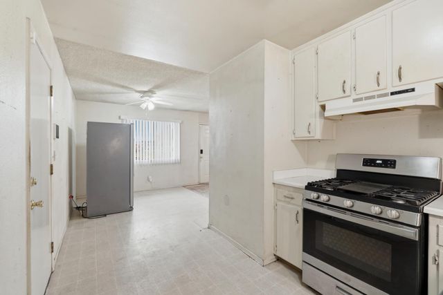 2817 5th St, Hughson, CA 95326