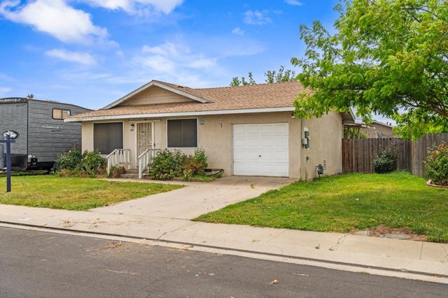 2817 5th St, Hughson, CA 95326