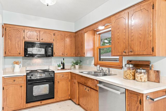 1953 Dieter Street, Maplewood, MN 55109
