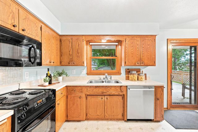 1953 Dieter Street, Maplewood, MN 55109