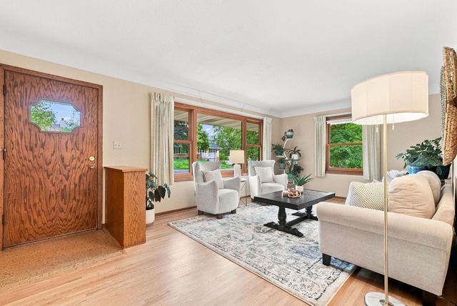 1953 Dieter Street, Maplewood, MN 55109
