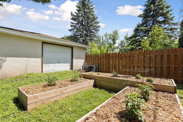 1953 Dieter Street, Maplewood, MN 55109