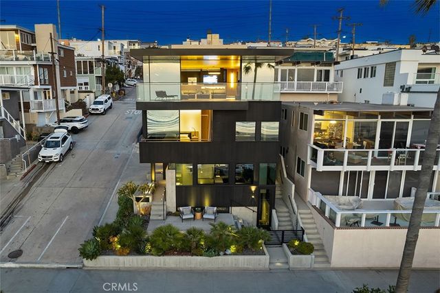 4320 The Strand, Manhattan Beach, CA 90266