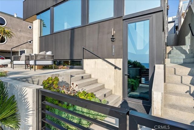 4320 The Strand, Manhattan Beach, CA 90266