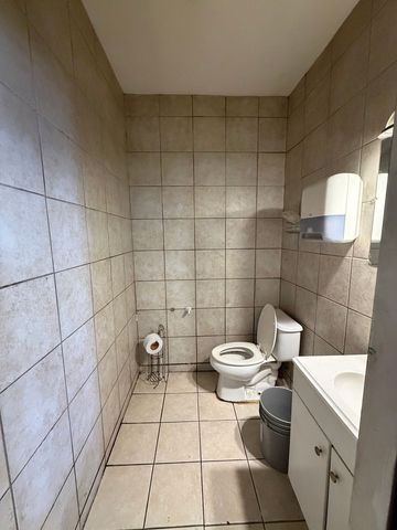 2323 W 18th Street, Chicago, IL 60608