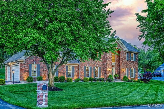 1203 Grey Fox Run, Weldon Spring, MO 63304