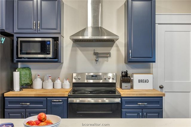 4330 Post Oak Point Road, New Ulm, TX 78950