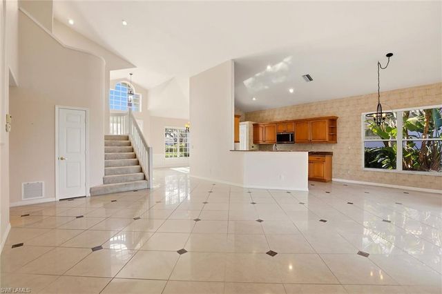 1717 Marsh RUN, Naples, FL 34109