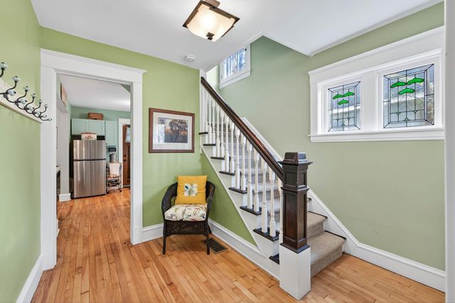 2046 James Avenue N, Minneapolis, MN 55411