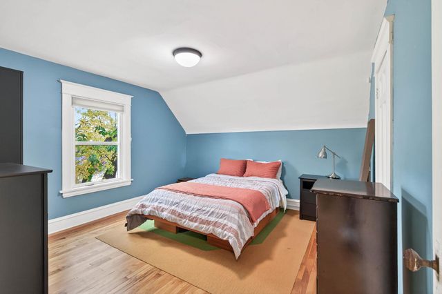 2046 James Avenue N, Minneapolis, MN 55411