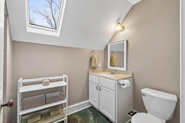 2046 James Avenue N, Minneapolis, MN 55411