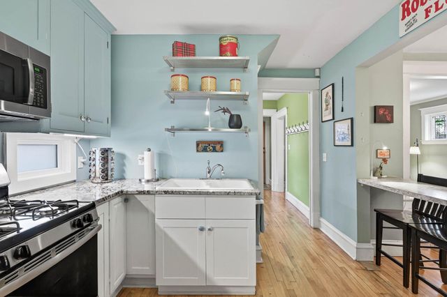 2046 James Avenue N, Minneapolis, MN 55411