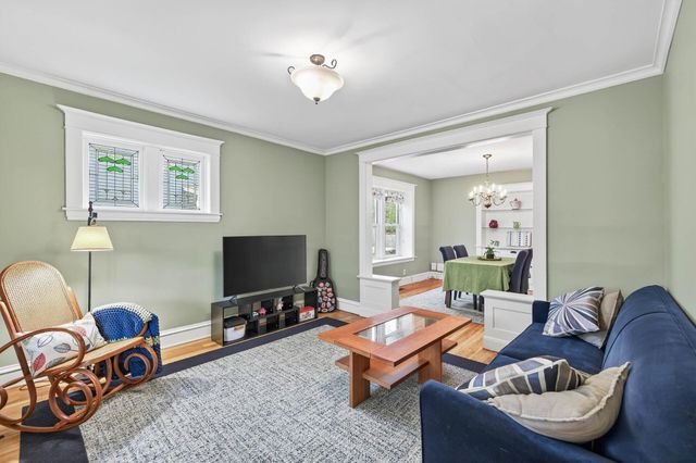 2046 James Avenue N, Minneapolis, MN 55411