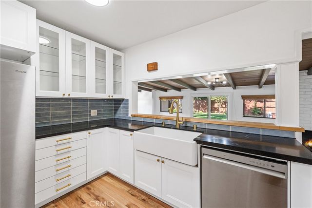 4425 Walnut Avenue, Long Beach, CA 90807