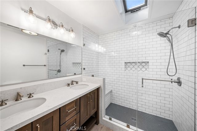 4425 Walnut Avenue, Long Beach, CA 90807