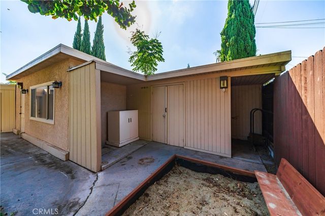 4425 Walnut Avenue, Long Beach, CA 90807