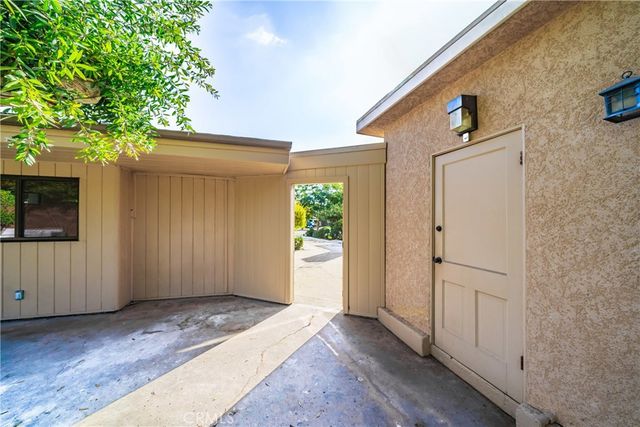 4425 Walnut Avenue, Long Beach, CA 90807