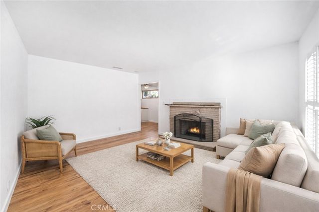 4425 Walnut Avenue, Long Beach, CA 90807