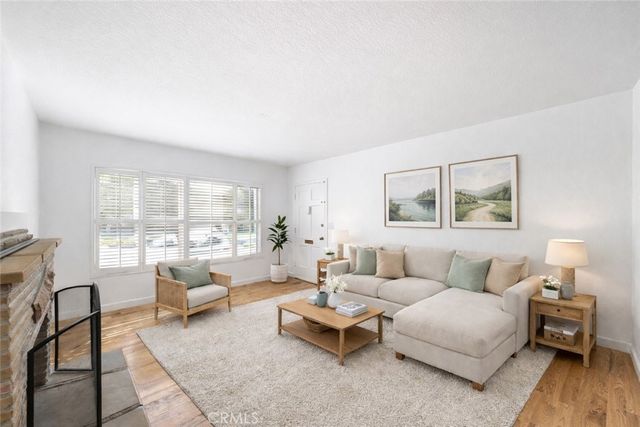 4425 Walnut Avenue, Long Beach, CA 90807