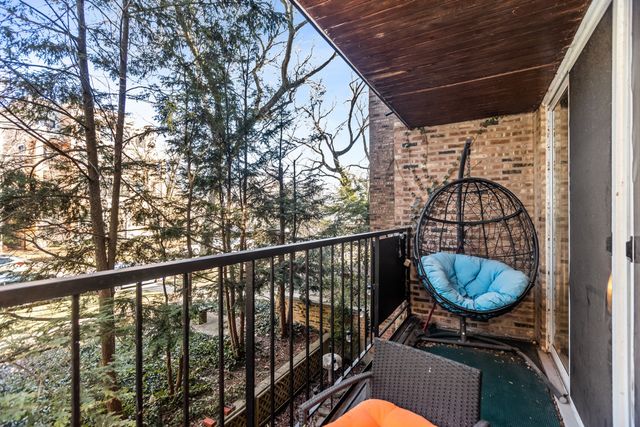 530 Hinman Avenue 2B, Evanston, IL 60202