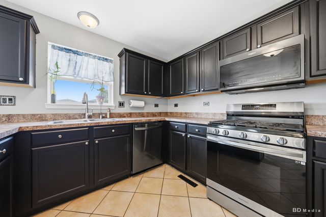 1516 Saddle Run Lane, Beecher, IL 60401
