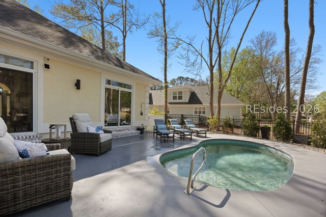 28 Fairway Dr, Bluffton, SC 29910