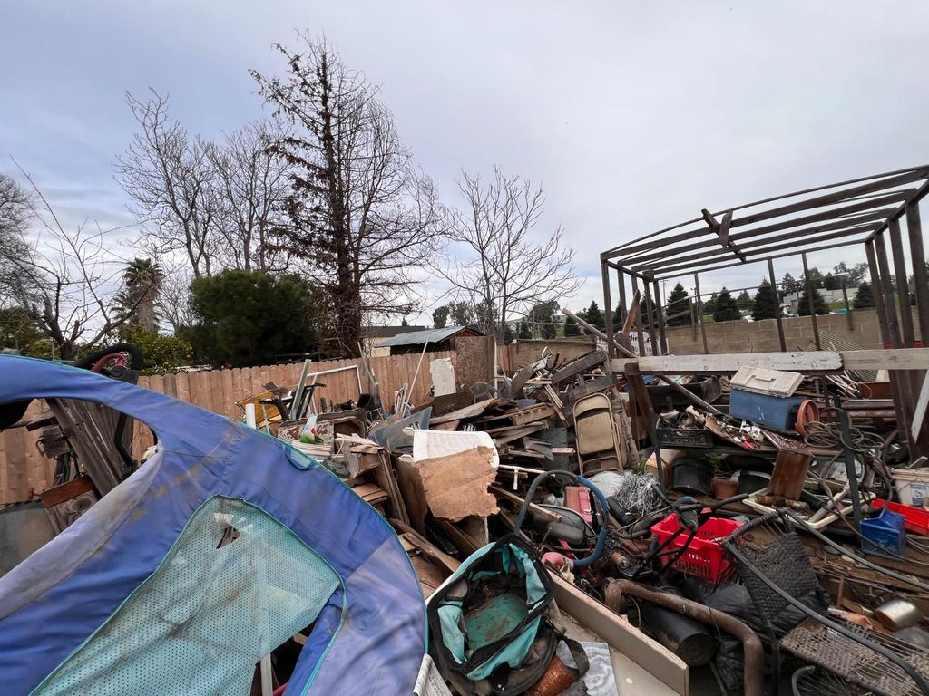 Image 9 of property listing at 17160 N Waldby Avenue, Friant, CA 93626