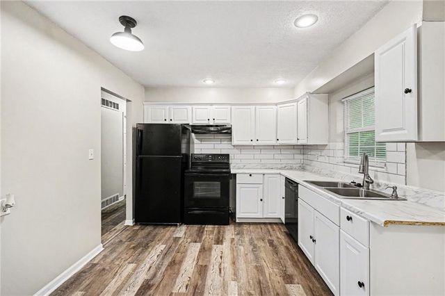 5324 Hunter Street, Raytown, MO 64133