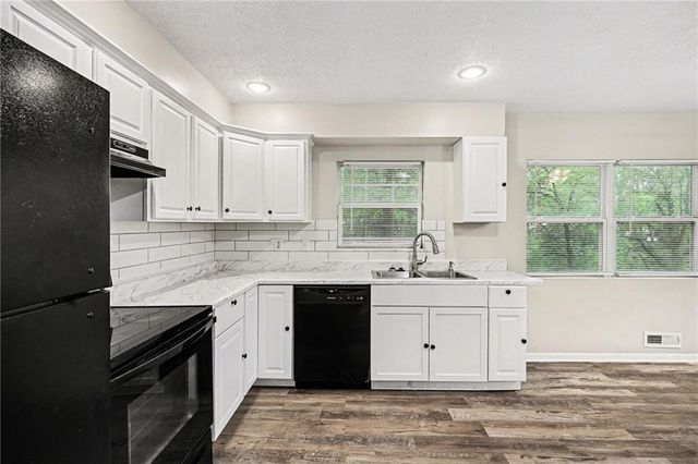 5324 Hunter Street, Raytown, MO 64133