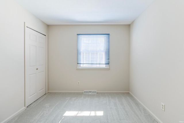 50787 Heather Hill Lane, Granger, IN 46530