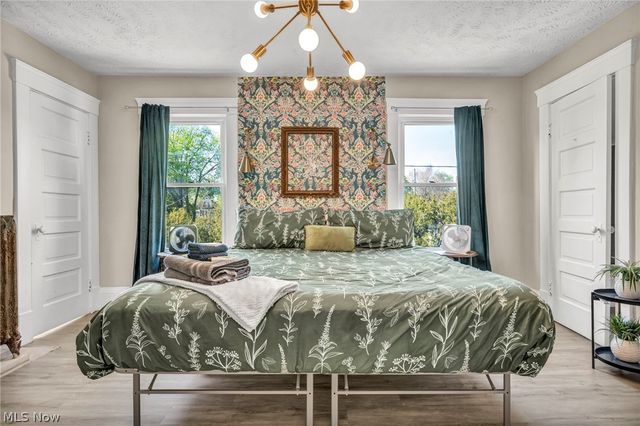 6011 Ellen Avenue, Cleveland, OH 44102