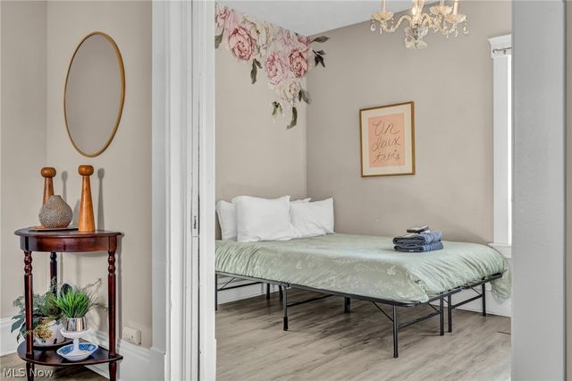 6011 Ellen Avenue, Cleveland, OH 44102