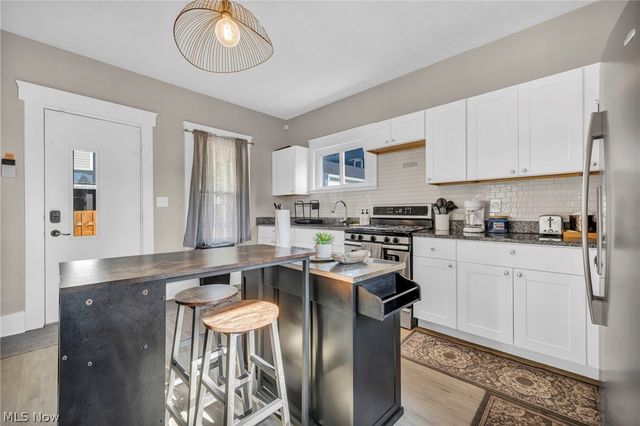 6011 Ellen Avenue, Cleveland, OH 44102