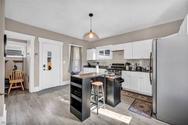 6011 Ellen Avenue, Cleveland, OH 44102