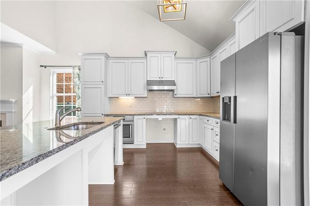 726 Retreat Woods Way, Dacula, GA 30019