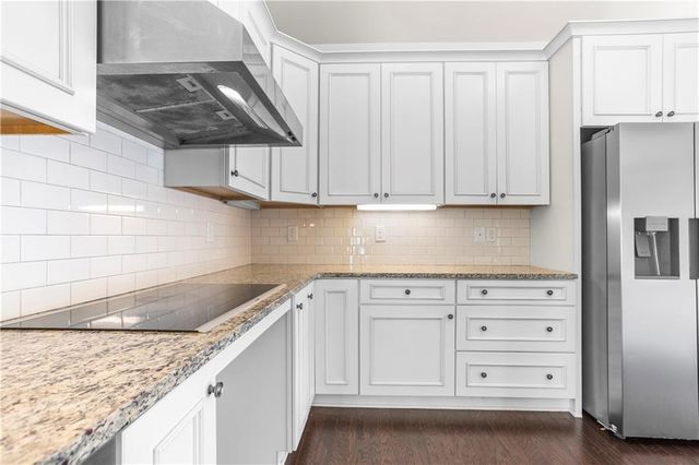 726 Retreat Woods Way, Dacula, GA 30019
