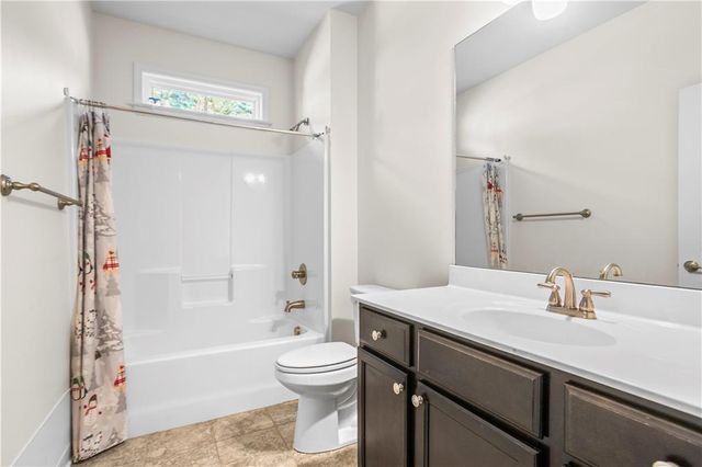 726 Retreat Woods Way, Dacula, GA 30019