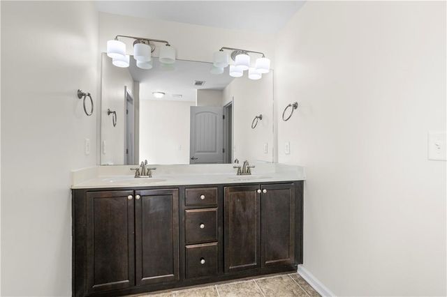 726 Retreat Woods Way, Dacula, GA 30019