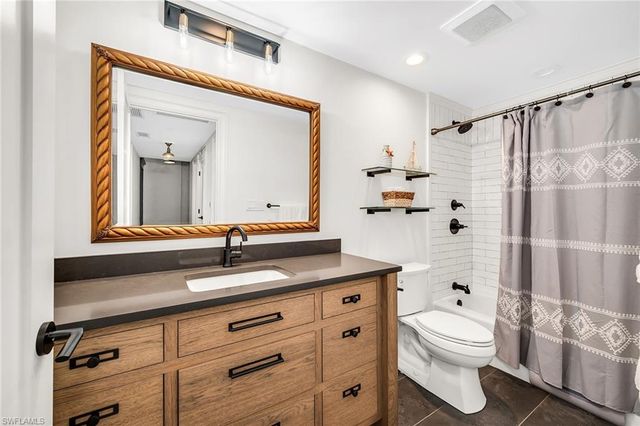 3000 Oasis Grand BLVD 1004, Fort Myers, FL 33916