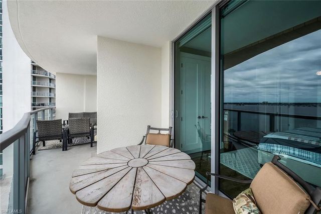 3000 Oasis Grand BLVD 1004, Fort Myers, FL 33916