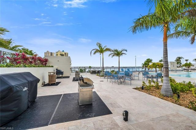 3000 Oasis Grand BLVD 1004, Fort Myers, FL 33916