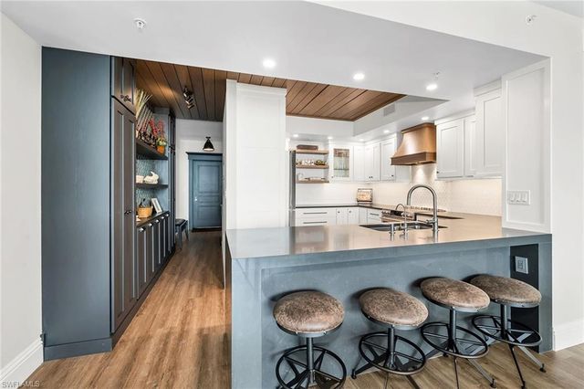 3000 Oasis Grand BLVD 1004, Fort Myers, FL 33916