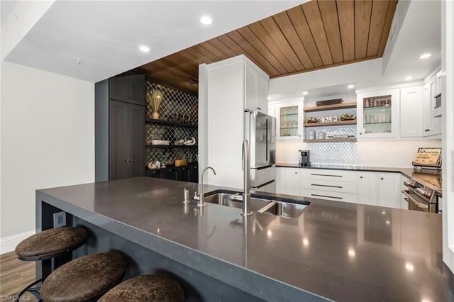 3000 Oasis Grand BLVD 1004, Fort Myers, FL 33916