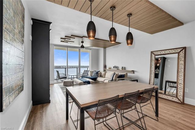 3000 Oasis Grand BLVD 1004, Fort Myers, FL 33916