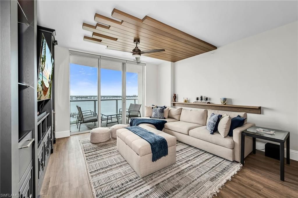 3000 Oasis Grand BLVD 1004, Fort Myers, FL 33916