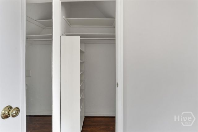 533 E 52 Street, Savannah, GA 31405