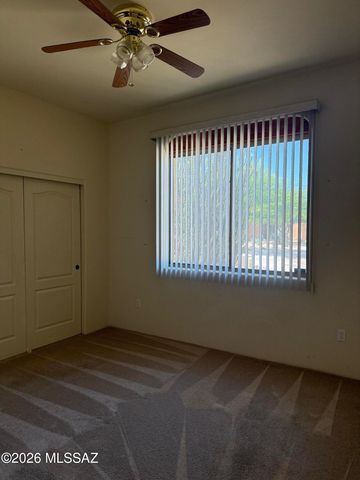 8050 W Crowned Eagle Court, Tucson, AZ 85757