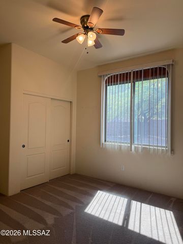 8050 W Crowned Eagle Court, Tucson, AZ 85757