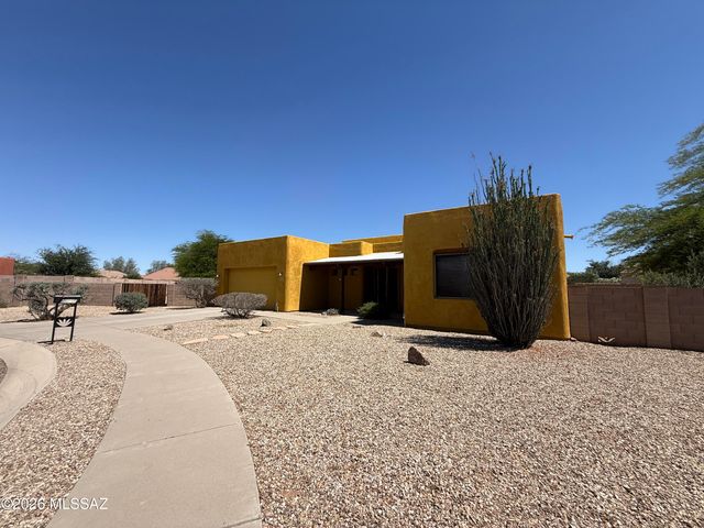 8050 W Crowned Eagle Court, Tucson, AZ 85757