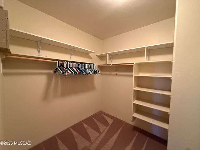8050 W Crowned Eagle Court, Tucson, AZ 85757